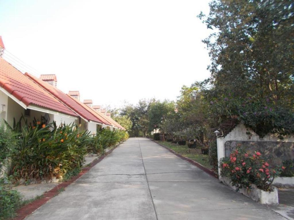 Ratchapreuk Resort Kalasin Eksteriør bilde